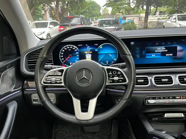 Mercedes-Benz GLE-Class — Фото автомобиля 15