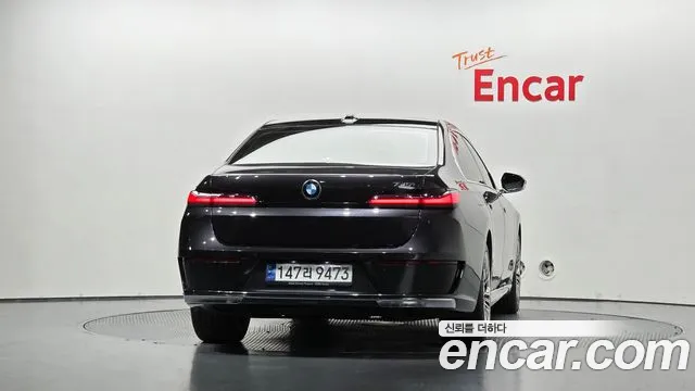 BMW 7 Series G70 — Фото автомобиля 4