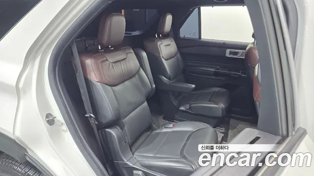 Ford Explorer 6th Gen — Фото автомобиля 18