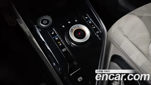 Kia Niro — Фото автомобиля 29