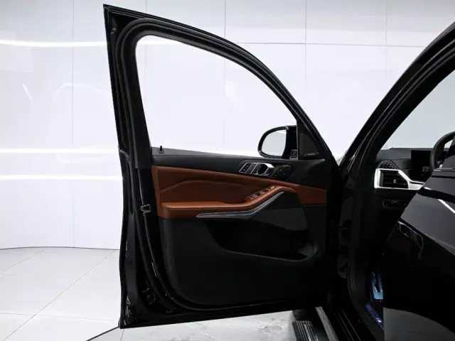 BMW X7 — Фото автомобиля 13
