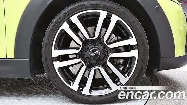 Mini Cooper — Фото автомобиля 6