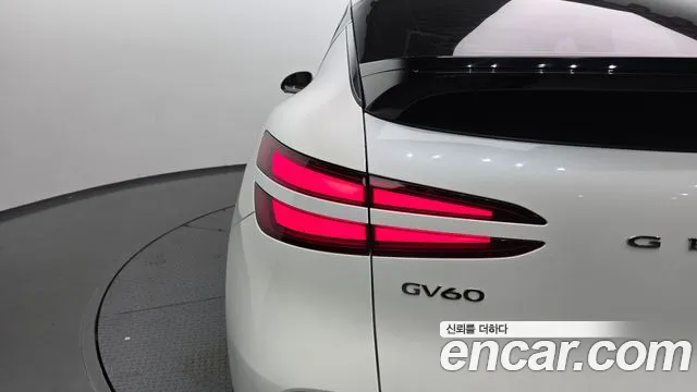 Genesis GV60 — Фото автомобиля 23