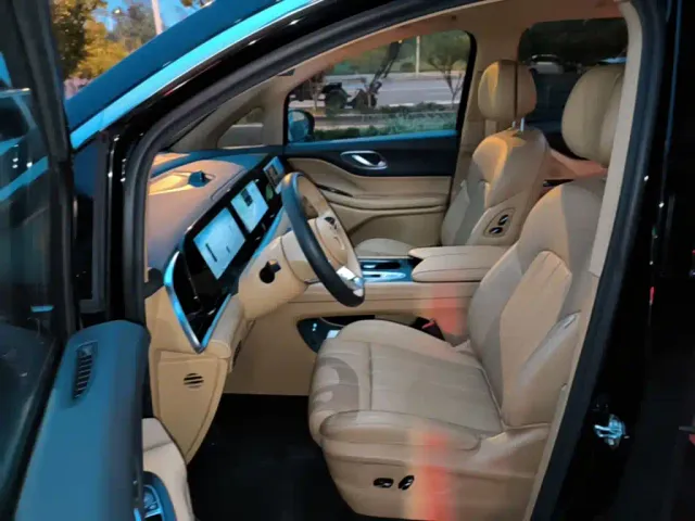 Voyah Auto Voyah Dreamer 2024 PHEV Ultra Long Range Premium Edition — Фото автомобиля 14