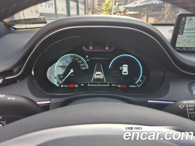 Genesis GV70 — Фото автомобиля 4
