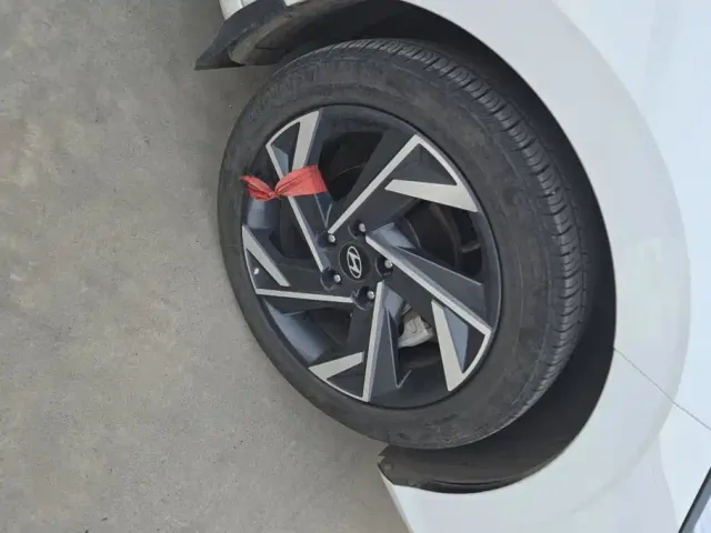 Hyundai Elantra — Фото автомобиля 6
