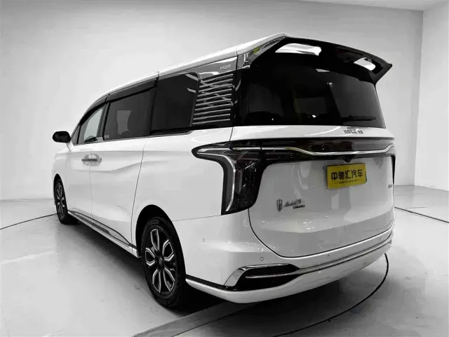Hongqi HQ9 — Фото автомобиля 4