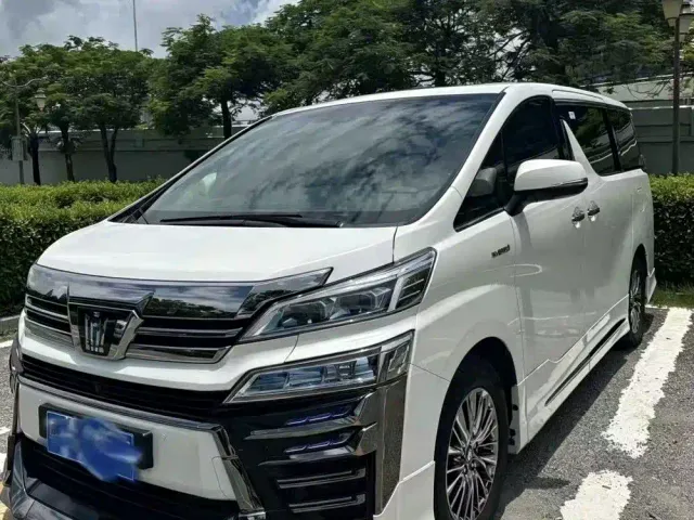 Toyota Vellfire — Фото автомобиля 7