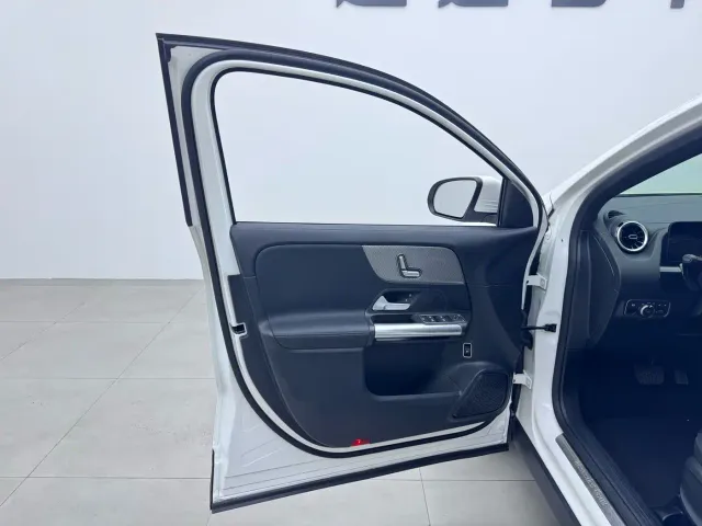 Mercedes-Benz GLA-Class — Фото автомобиля 6