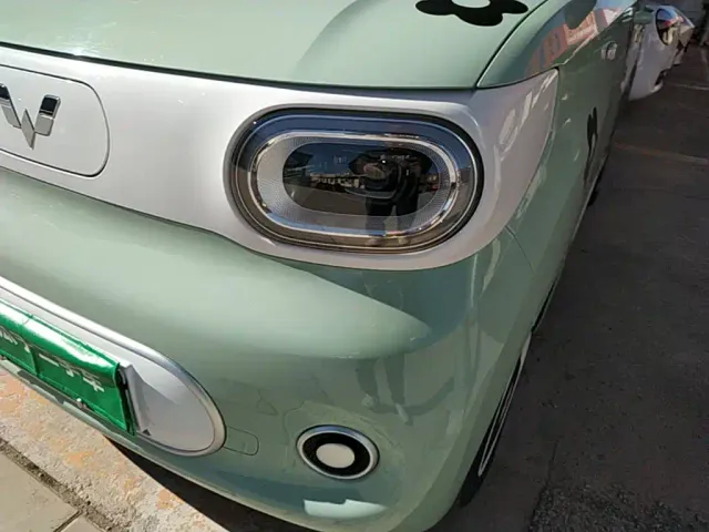 Wuling Hongguang Mini EV — Фото автомобиля 23