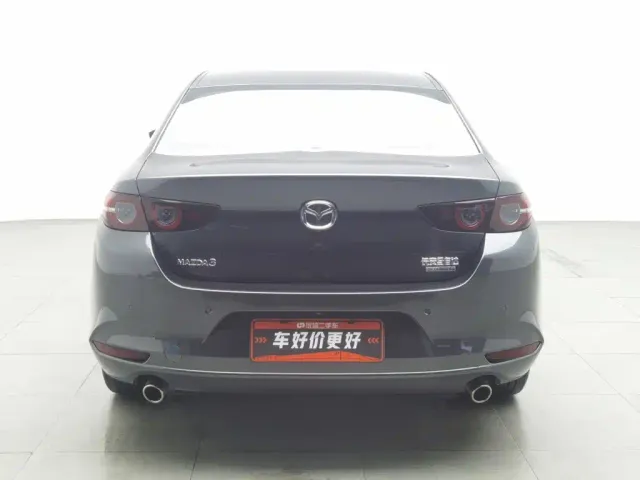 Mazda Axela — Фото автомобиля 4