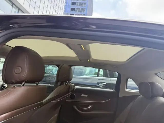 Mercedes-Benz E-Class — Фото автомобиля 9