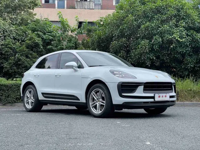 Porsche Macan — Фото автомобиля 10