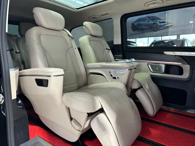 Mercedes-Benz V-Class — Фото автомобиля 12
