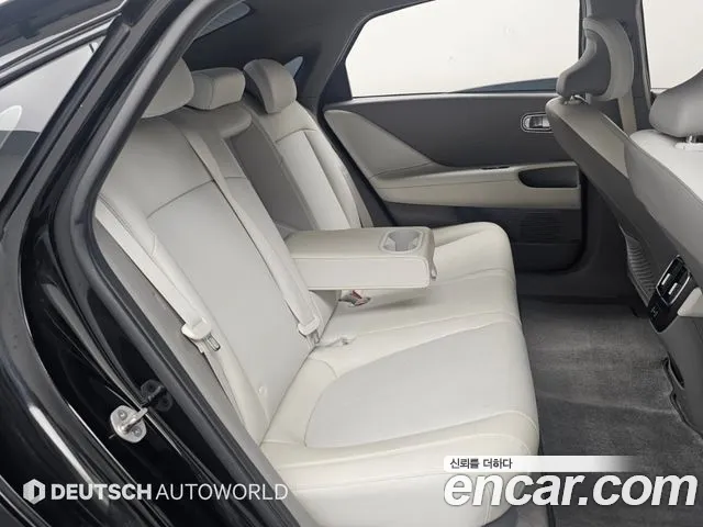 Hyundai Ioniq 6 — Фото автомобиля 11