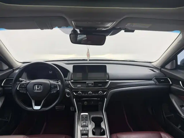 Honda Accord — Фото автомобиля 6