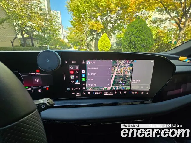 Audi Q6 e-tron — Фото автомобиля 7
