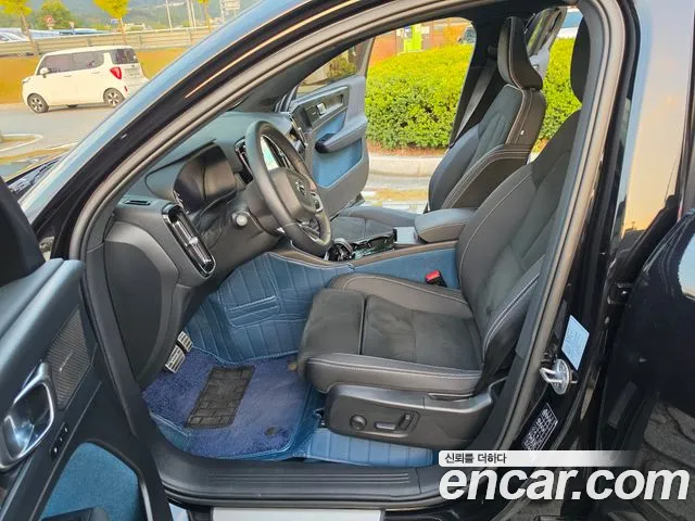 Volvo C40 Recharge — Фото автомобиля 13