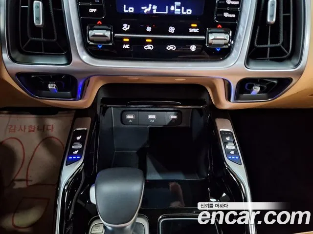 Kia Sorento Sorento 4-е поколение Бензин 2.5T 2WD — Фото автомобиля 7