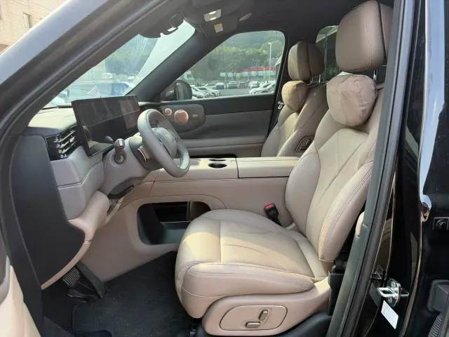 IM Motors LS8 — Фото автомобиля 9