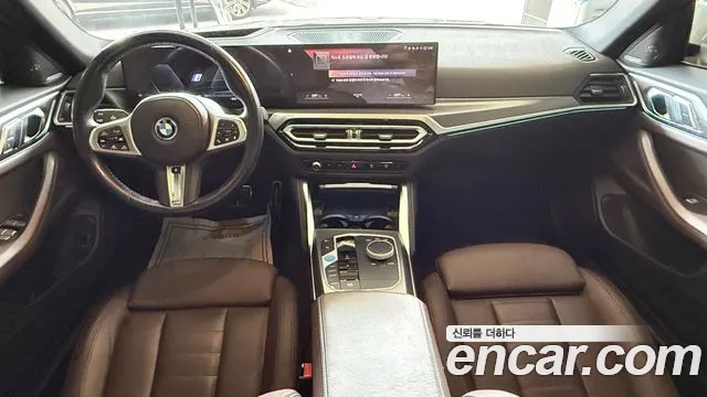 BMW i4 — Фото автомобиля 7