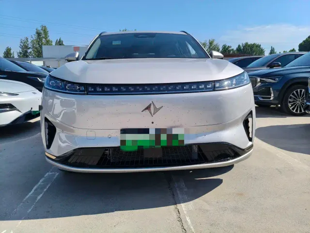 Dongfeng eπ 008 — Фото автомобиля 2
