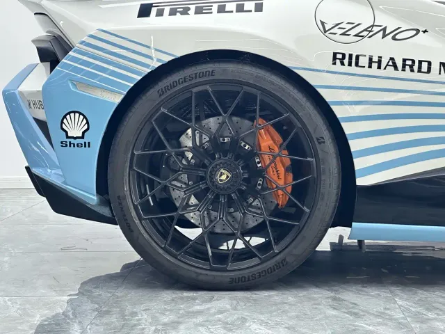 Lamborghini Huracan — Фото автомобиля 9