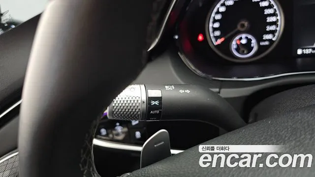 Genesis GV70 — Фото автомобиля 28