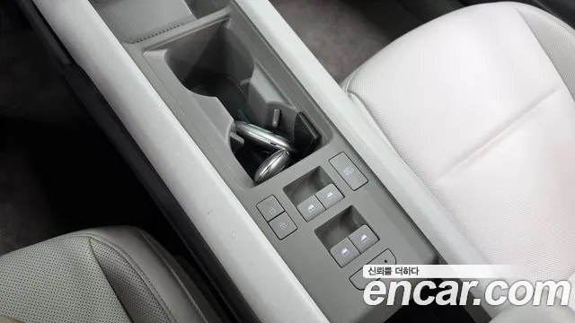 Hyundai Ioniq 6 — Фото автомобиля 30