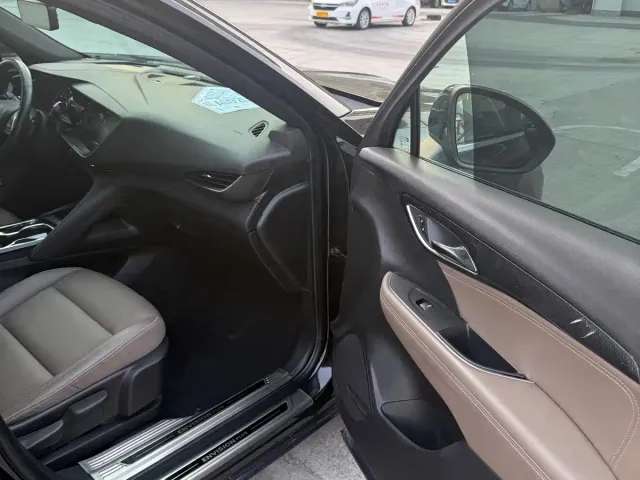 Buick Envision Plus — Фото автомобиля 8
