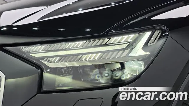 Audi Q4 e-tron F4 — Фото автомобиля 7