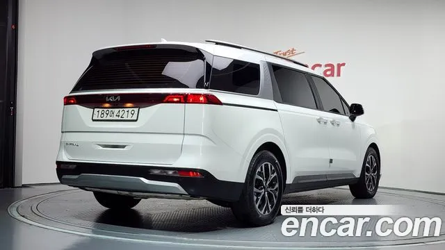 Kia Canival Carnival 4 поколение Бензин 9 мест Prestige — Фото автомобиля 2