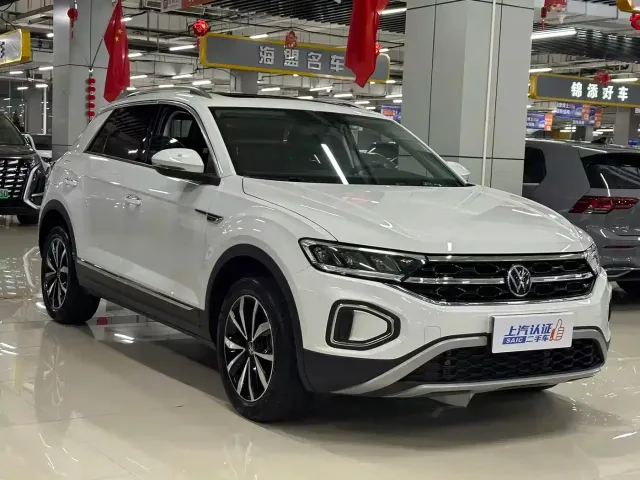 Volkswagen T-Roc — Фото автомобиля 3