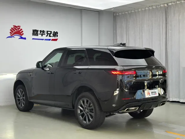 Land Rover Range Rover Sport — Фото автомобиля 10