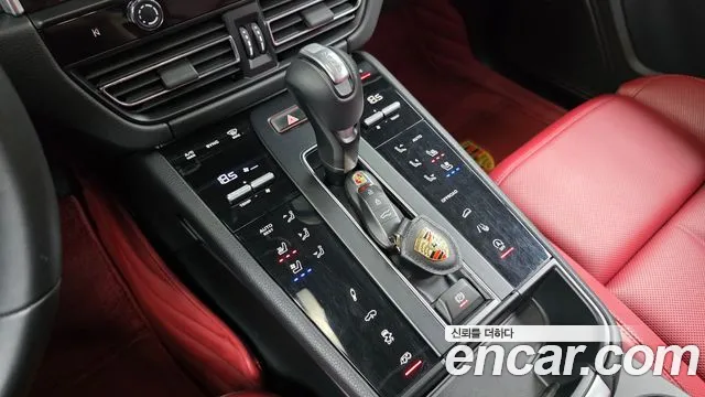 Porsche Macan — Фото автомобиля 9