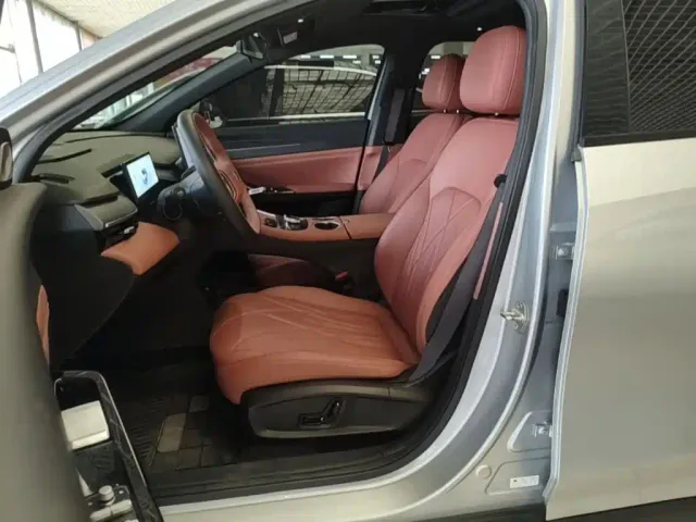Geely Galaxy L6 — Фото автомобиля 14