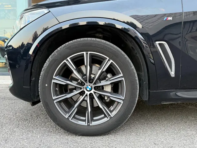 BMW X5 — Фото автомобиля 13