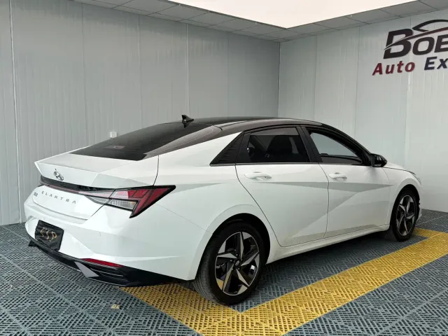 Hyundai Elantra — Фото автомобиля 6