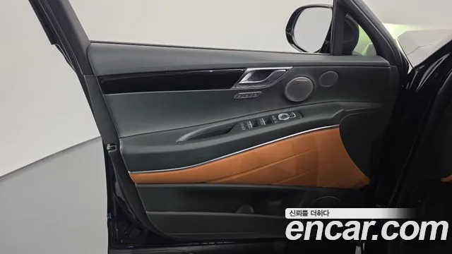 Genesis GV80 — Фото автомобиля 12