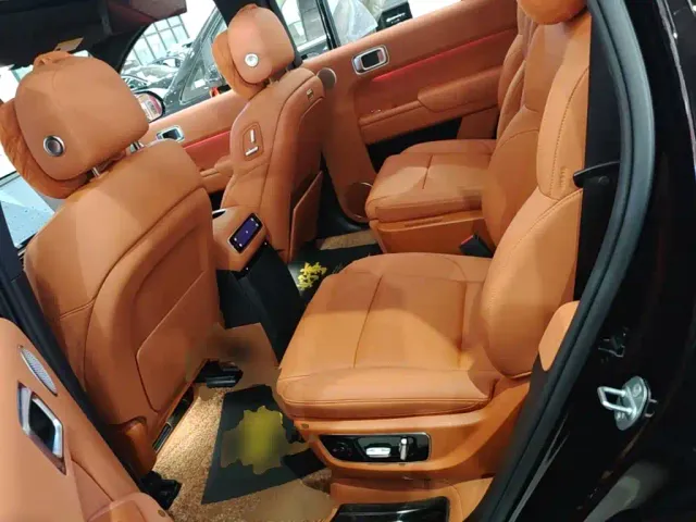 Li Auto L9 — Фото автомобиля 16