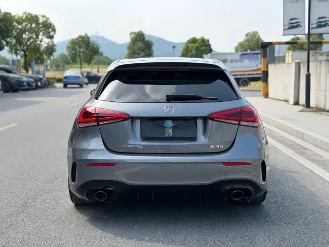 Mercedes-Benz Mercedes-Benz A-Class AMG 2020 AMG A 35 L 4MATIC — Фото автомобиля 11