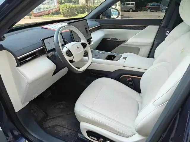 Dongfeng eπ 008 — Фото автомобиля 4