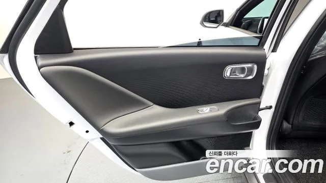 Hyundai Ioniq 6 — Фото автомобиля 14