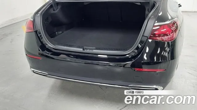 Mercedes-Benz E-Class W214 — Фото автомобиля 11