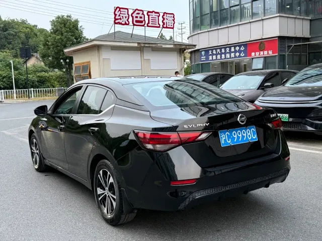 Nissan Sylphy — Фото автомобиля 4