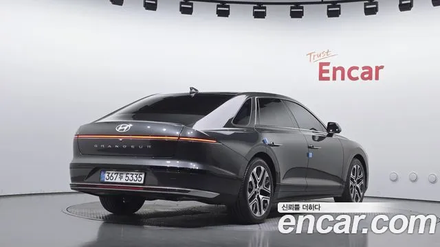 Hyundai Grandeur GN7 — Фото автомобиля 2