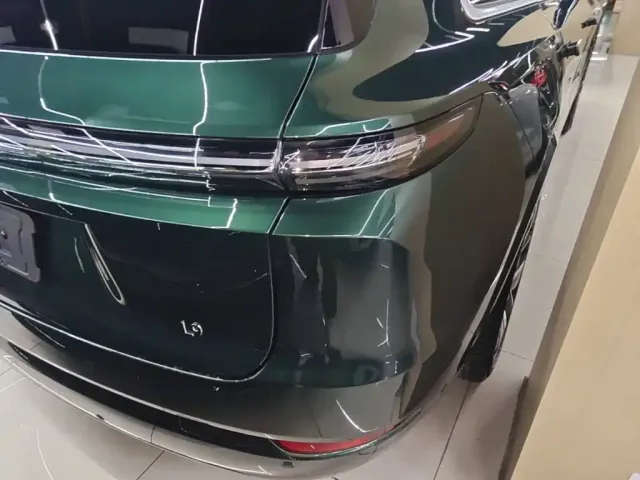 Li Auto L9 — Фото автомобиля 7