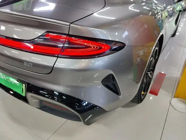 Xiaomi SU7 — Фото автомобиля 7