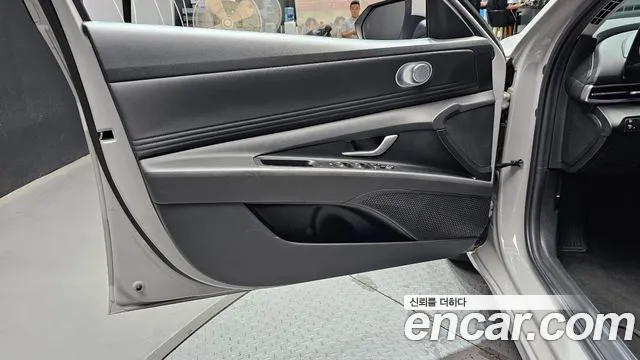 Hyundai AVANTE — Фото автомобиля 23