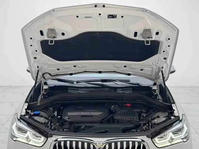 BMW X1 — Фото автомобиля 4